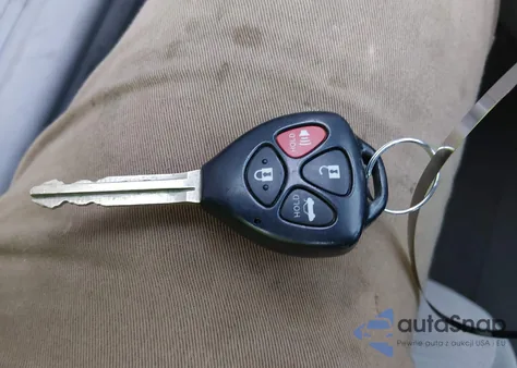 2010 Toyota Camry Le z USA, uszkodzony, nr VIN 4T4BF3EK4AR065853